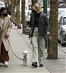 camila-mendes-and-lili-reinhart-xaos335-30012022-11.jpg