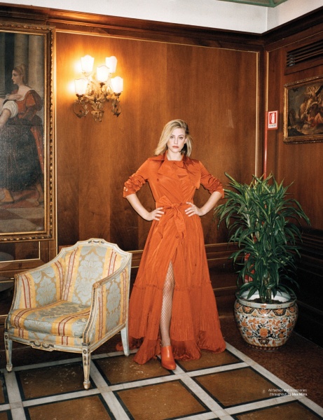 2022-10-01wmagazine-2.jpg
