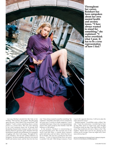 2022-10-01wmagazine-3.jpg