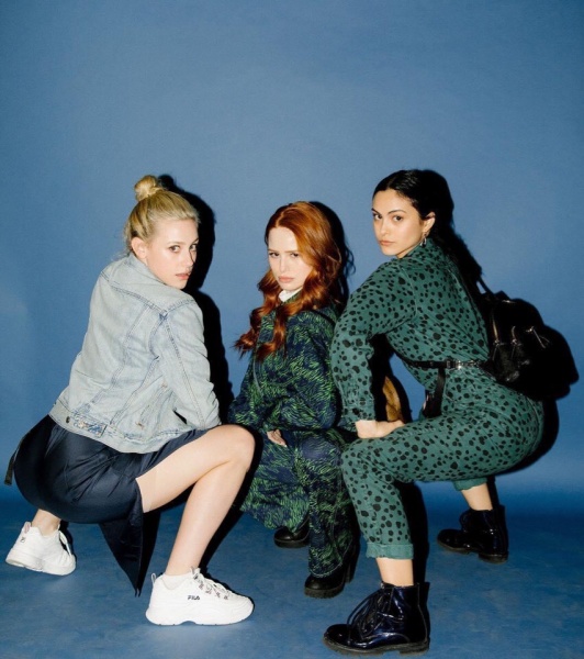 2019.03.26.
@lilireinhart: Béreljetek fel, hogy fellépjünk az Édes Tizenhatodik születésnapodon! X
