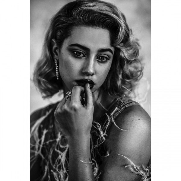 2018.12.11.
@lilireinhart: Tisztelgés az aranykor előtt @damonbaker által
