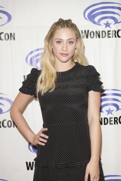 PicturePub_Lili_Reinhart_001.jpg
