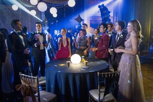 Riverdale-Season-5-PREMIERE-Chapter-Seventy-Seven-Climax-2.jpg