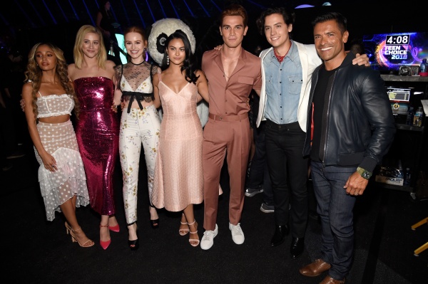 Riverdale_Cast.jpg