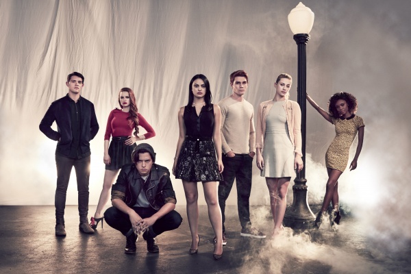 Riverdale_S2_Promoshoot_01.jpg