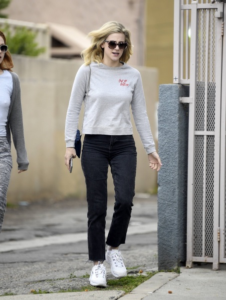 hqcelebcorner-3.jpg