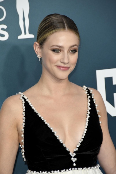 lili-reinhart-1.jpg