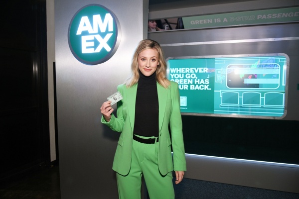 picturepub-lili-reinhart-003~0.jpg