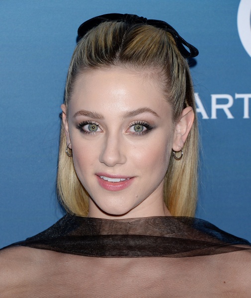 picturepub-lili-reinhart-009.jpg