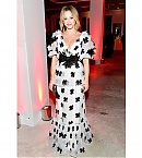 Filename=lilireinhart_75379754_446937582689080_7915721604842068070_n.jpg
Filesize=99KiB
Dimensions=1080x1080
Date added=Dec 18, 2019 lilireinhart_75379754_446937582689080_7915721604842068070_n.jpg